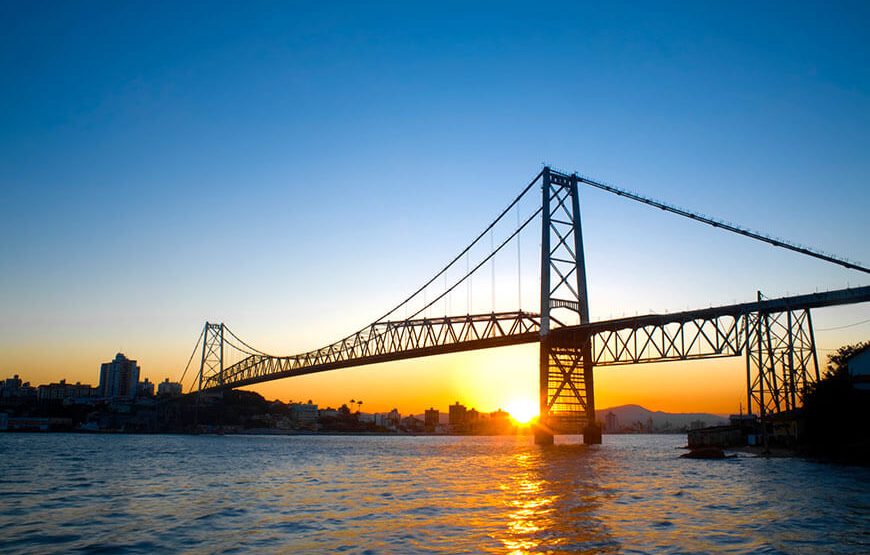 COMBO DE PASSEIOS CULTURAIS: Rota Germânica, Caminho Italiano e Floripa Histórica e Praia saindo dos hotéis de Balneário Camboriú