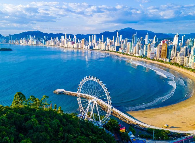 9ª Parada da Diversidade Balneário Camboriú: City Tour Panorâmico Balneário Camboriú, conheça a Dubai brasileira de ponta a ponta!